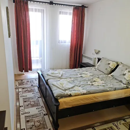 Efo Apartment *